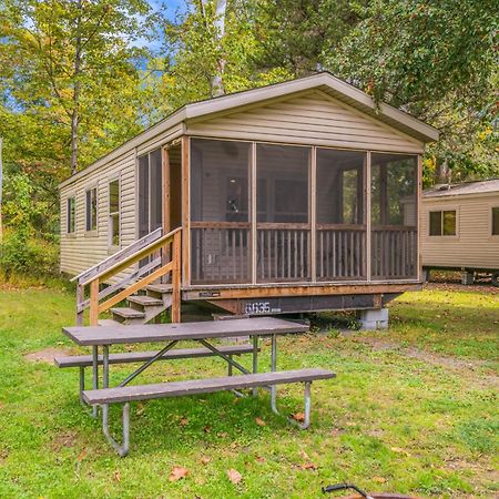 Rondout Valley Camping Resort Deluxe Park Model 11 Accord Værelse billede