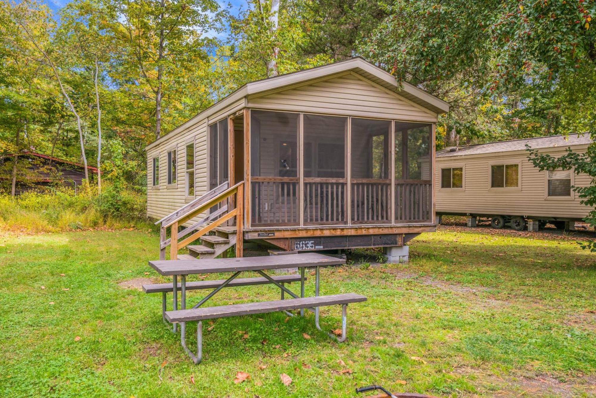 Rondout Valley Camping Resort Deluxe Park Model 11 Accord Værelse billede